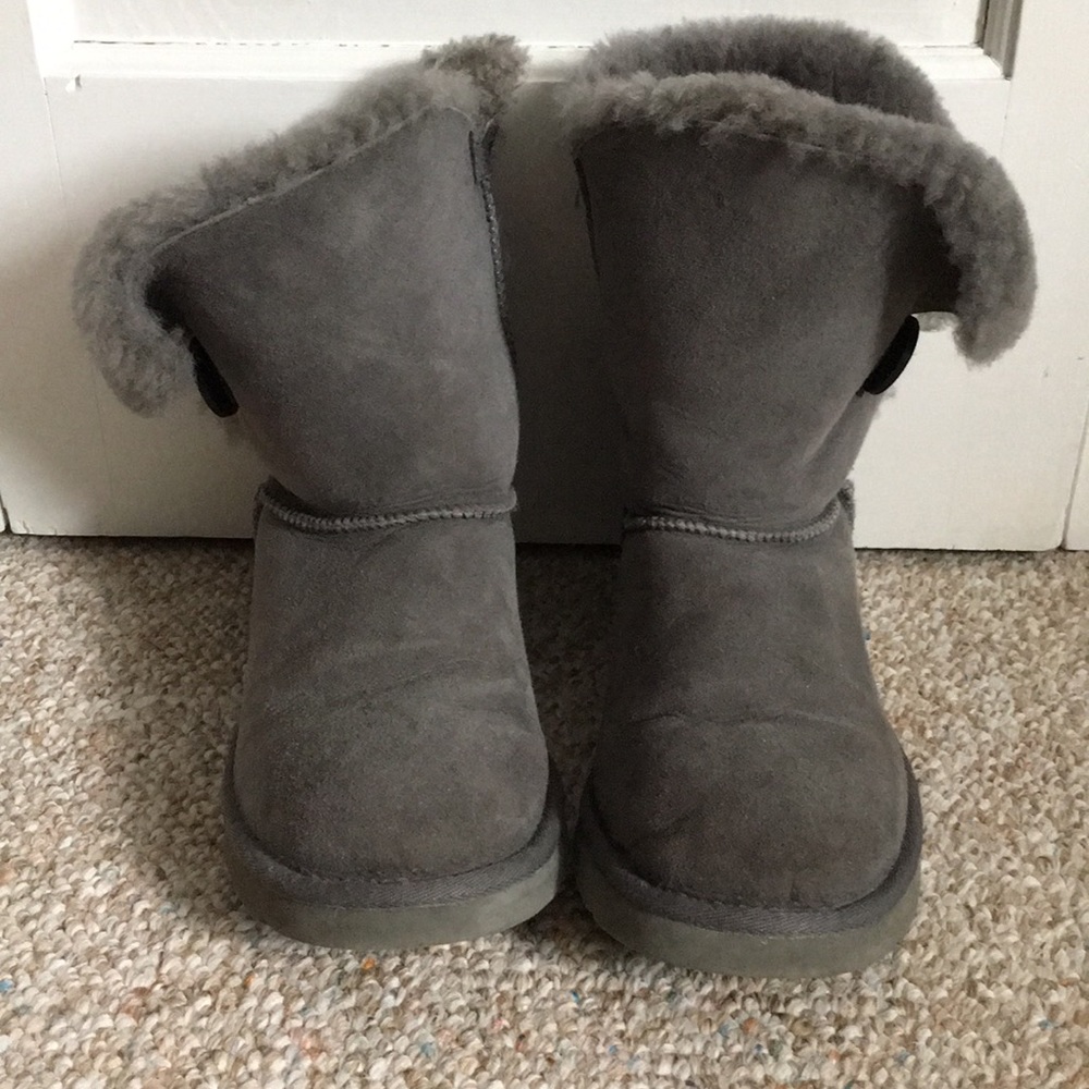 Bailey button uggs